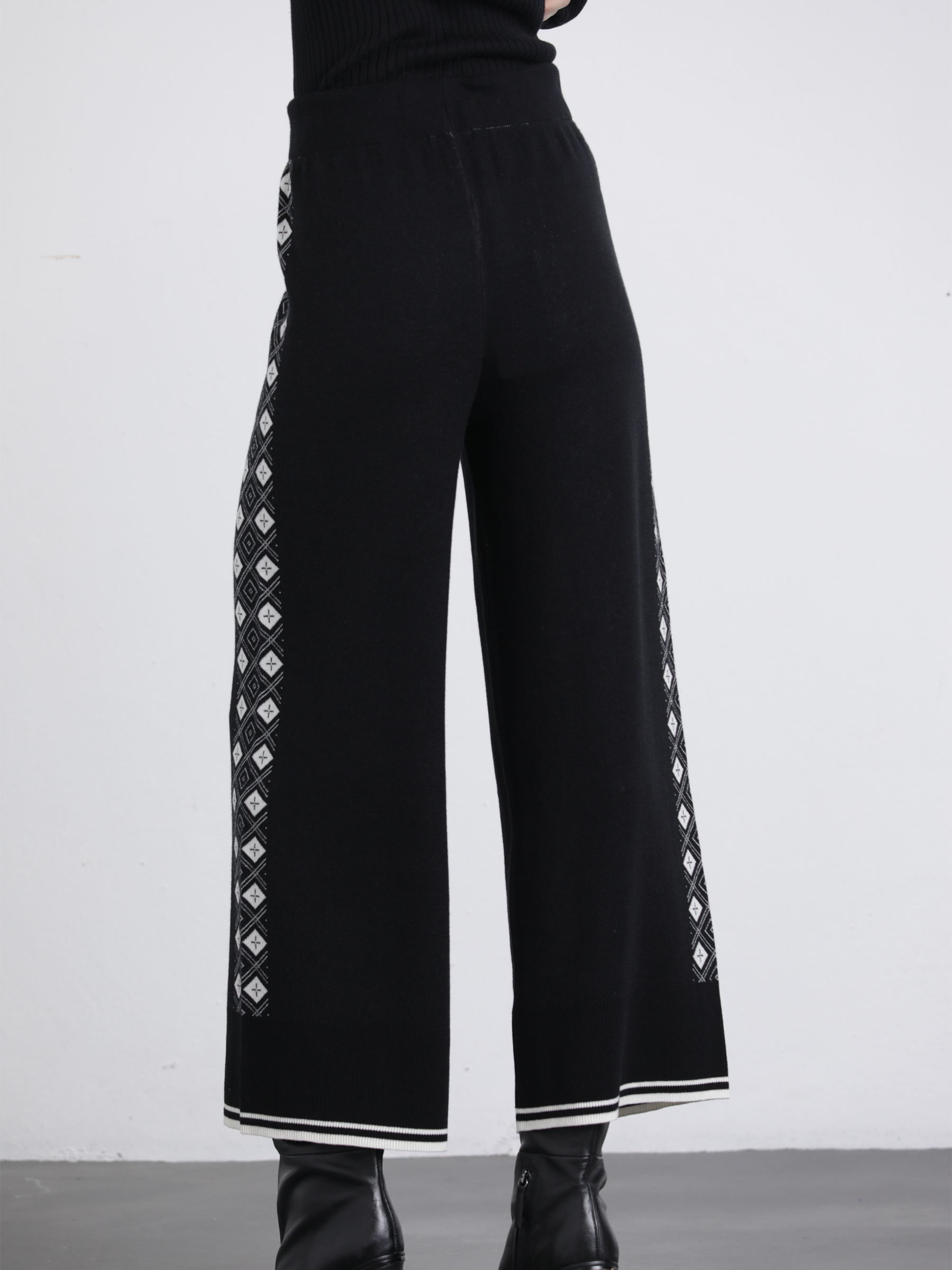 Pantaloni a palazzo jacquard con motivo geometrico