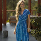 Abito lungo tie-dye con nodo in vita