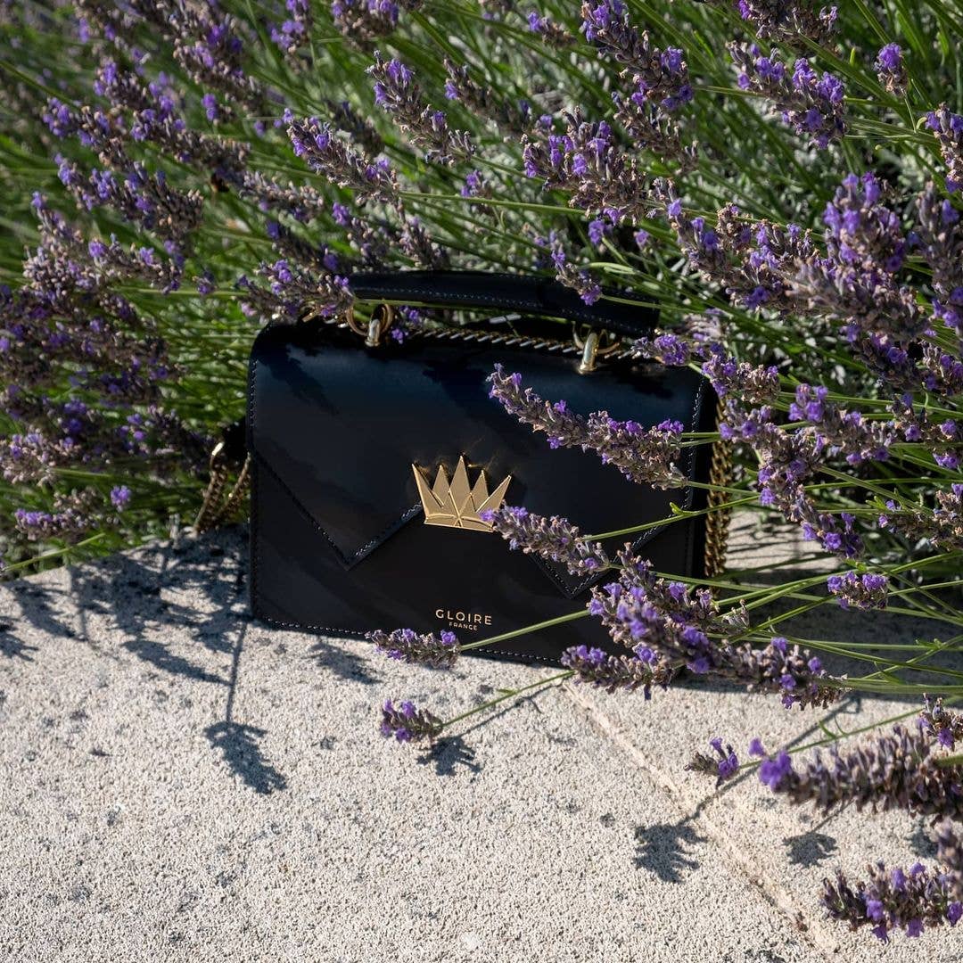 Mini borsa a tracolla in pelle liscia con pattina a W