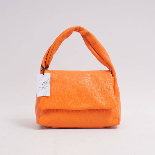 Borsa a spalla in pelle con patta