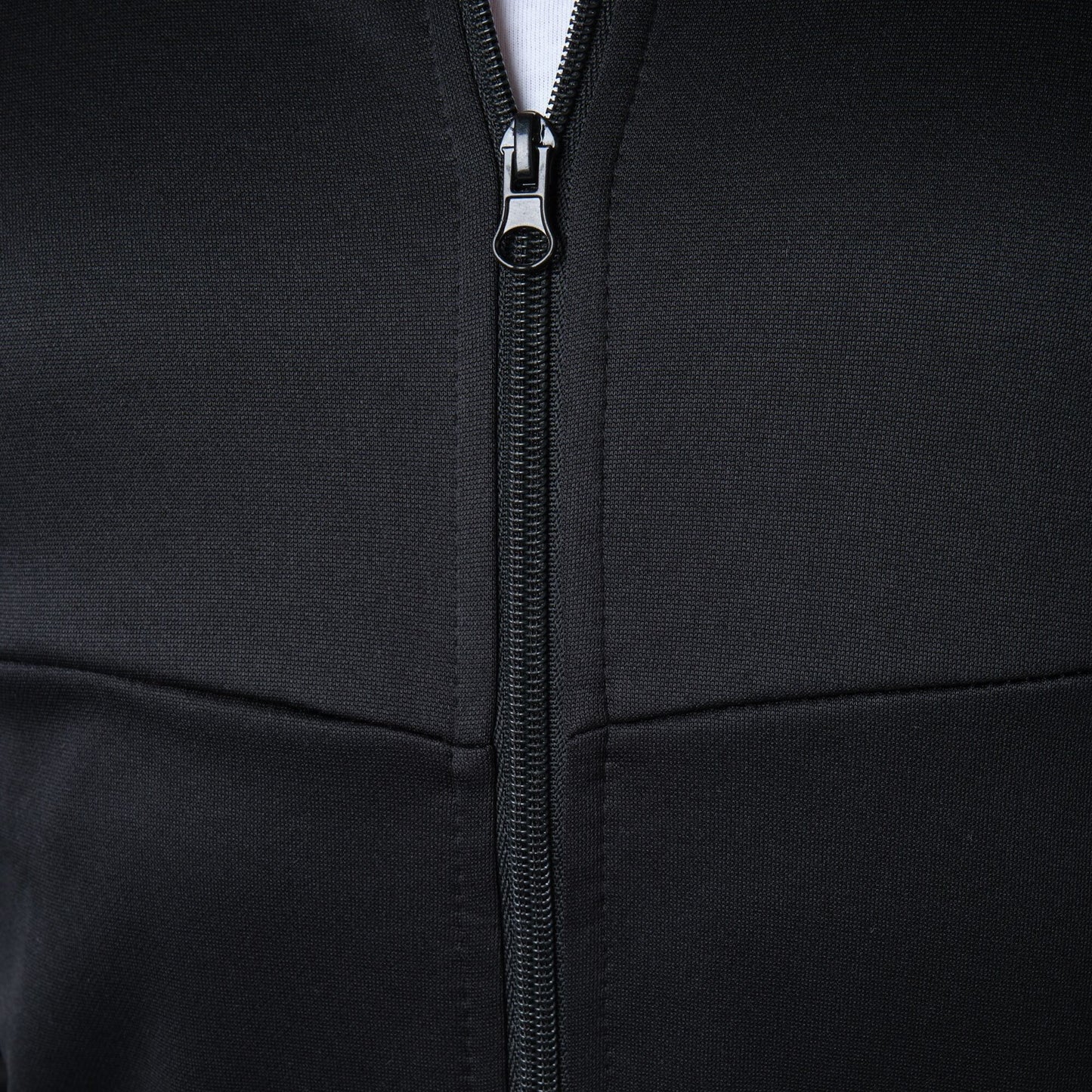 Tuta sportiva uomo nera con felpa zip e pantaloni jogger