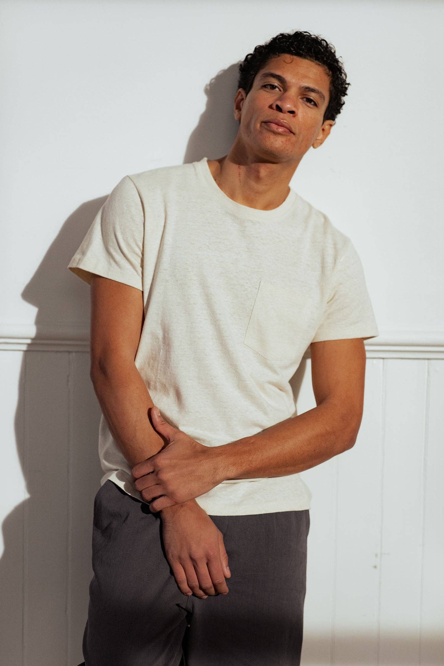 T-shirt uomo in canapa e cotone bio con taschino avorio