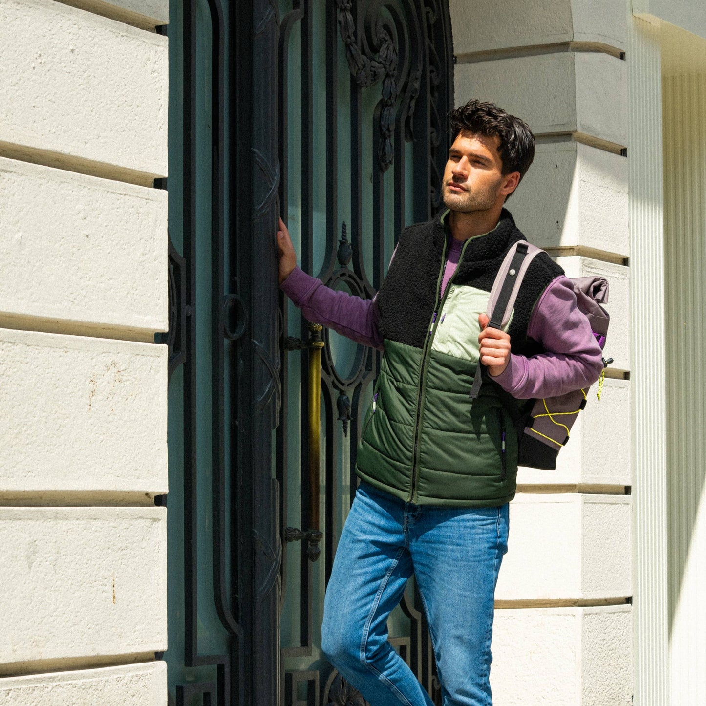 Gilet sherpa bicolore nero e verde senza maniche