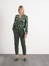 Pantaloni con doppia pinces in cotone elasticizzato