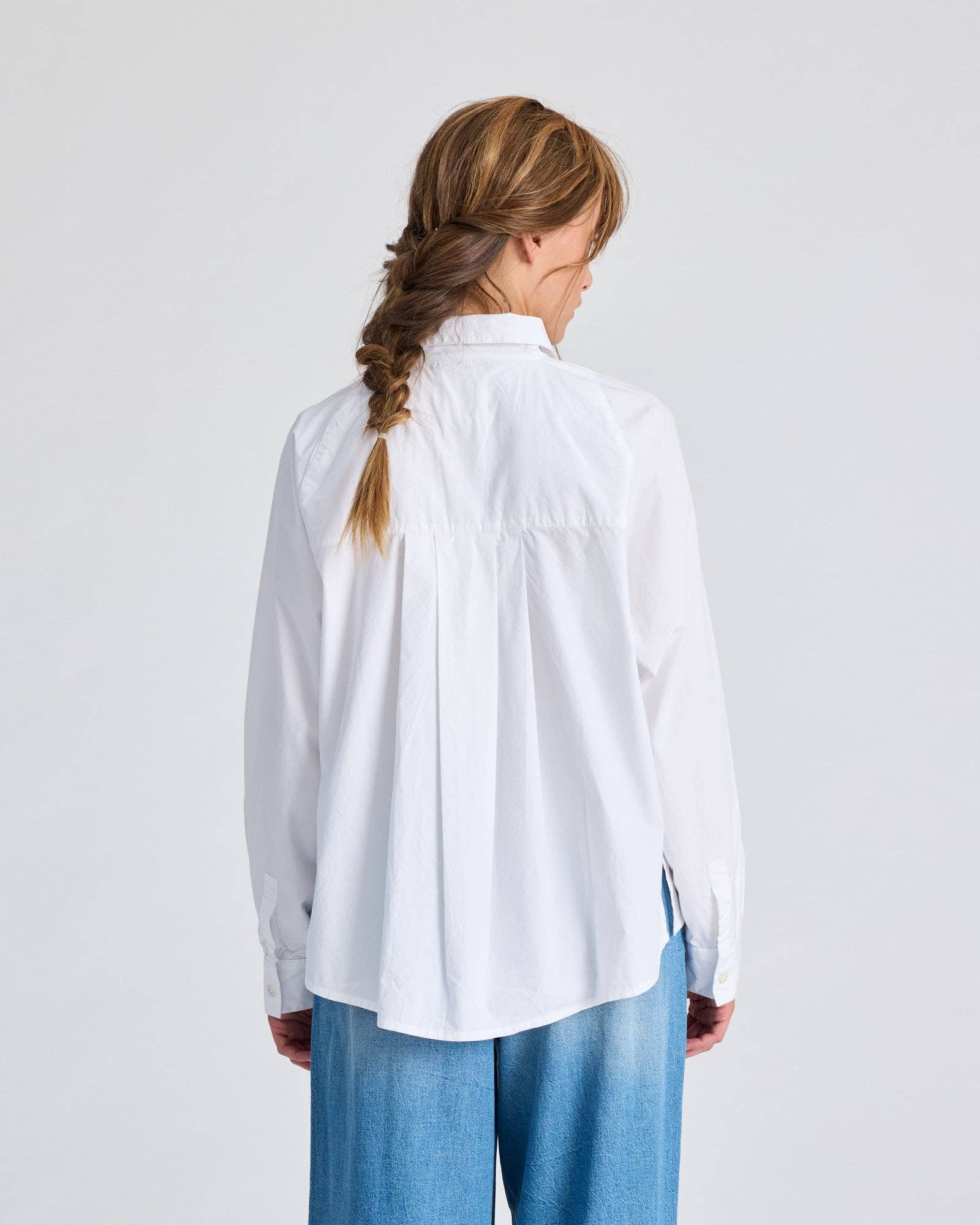 Camicia Bianca in Popeline di Cotone Biologico con Maniche Raglan