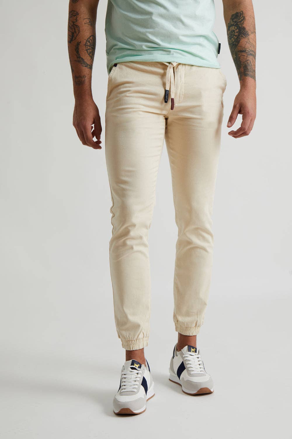 Pantaloni jogger con vita elasticizzata
