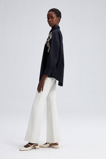 Camicia oversize nera ricamata con bottoni