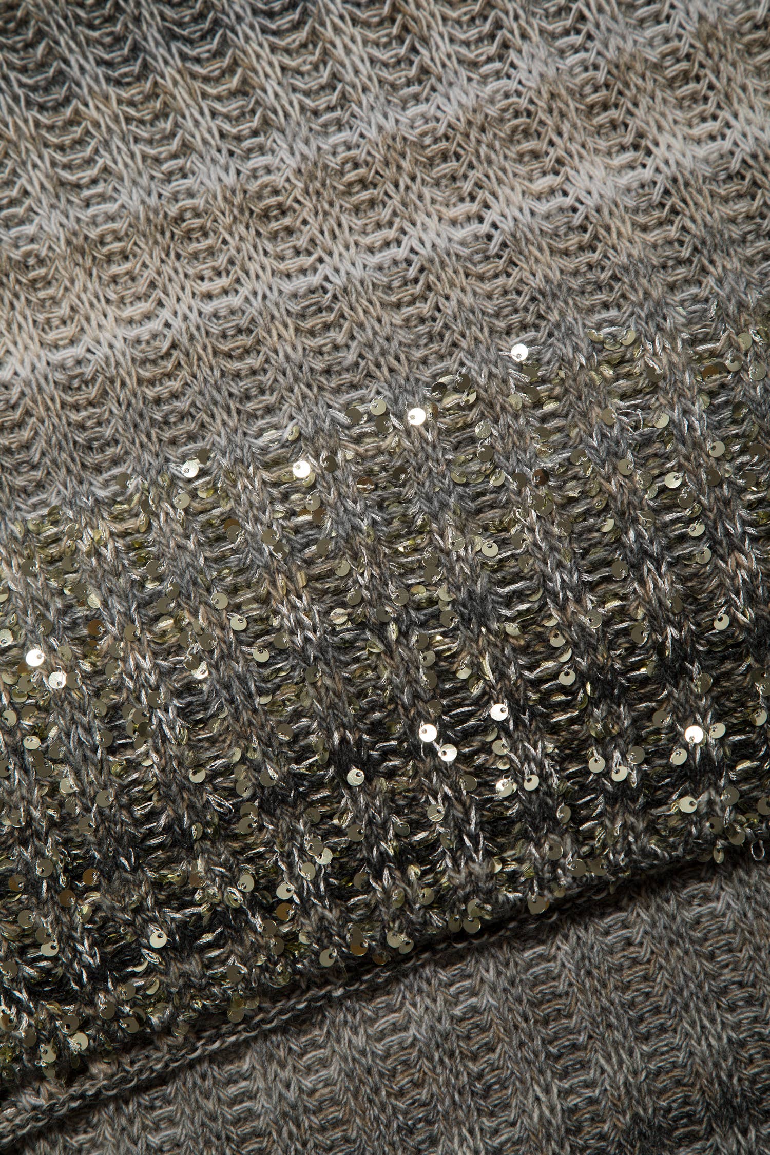 Sciarpa lavorata a maglia sfumata con paillettes