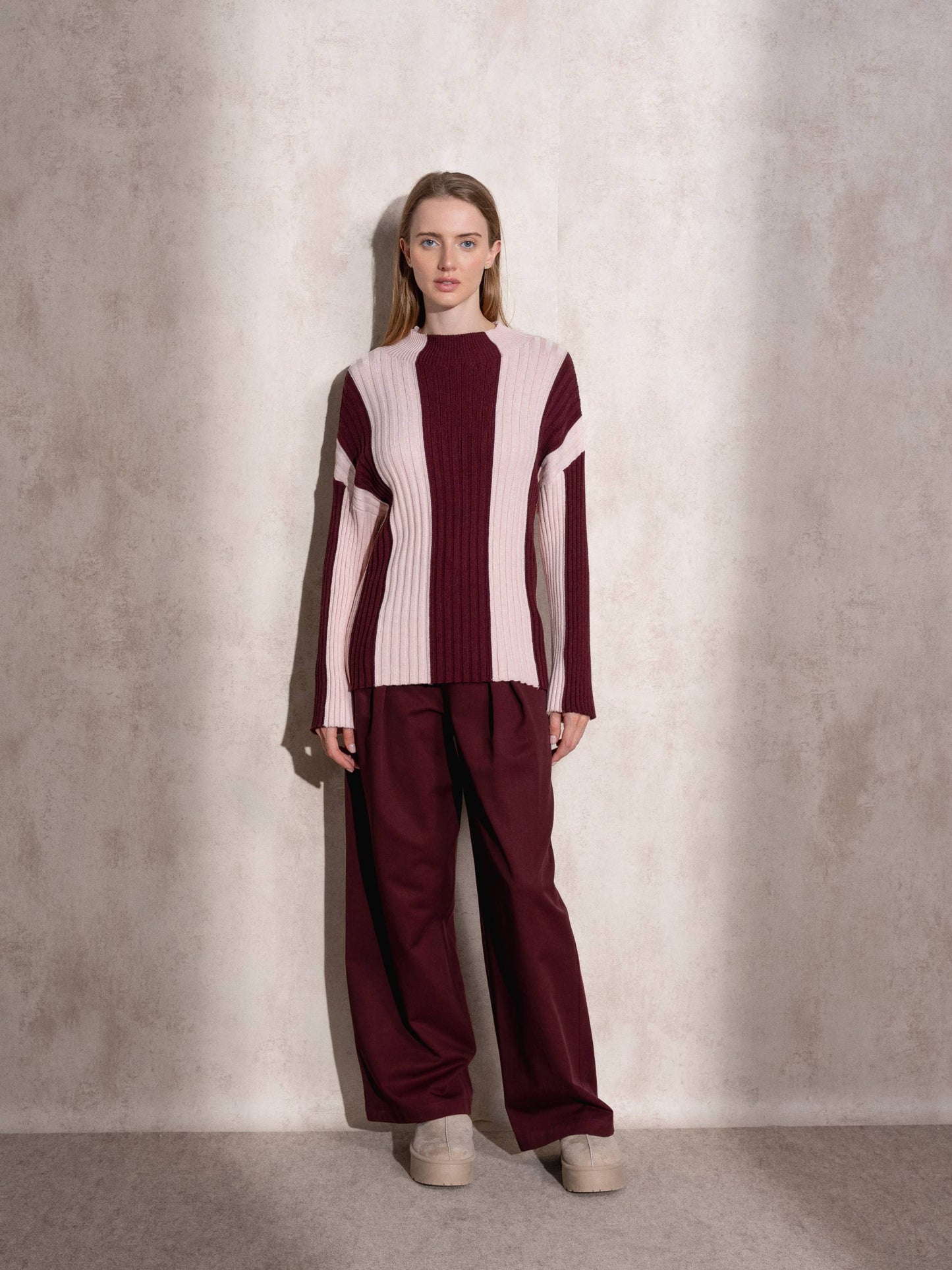 Maglione a collo alto a righe in maglia