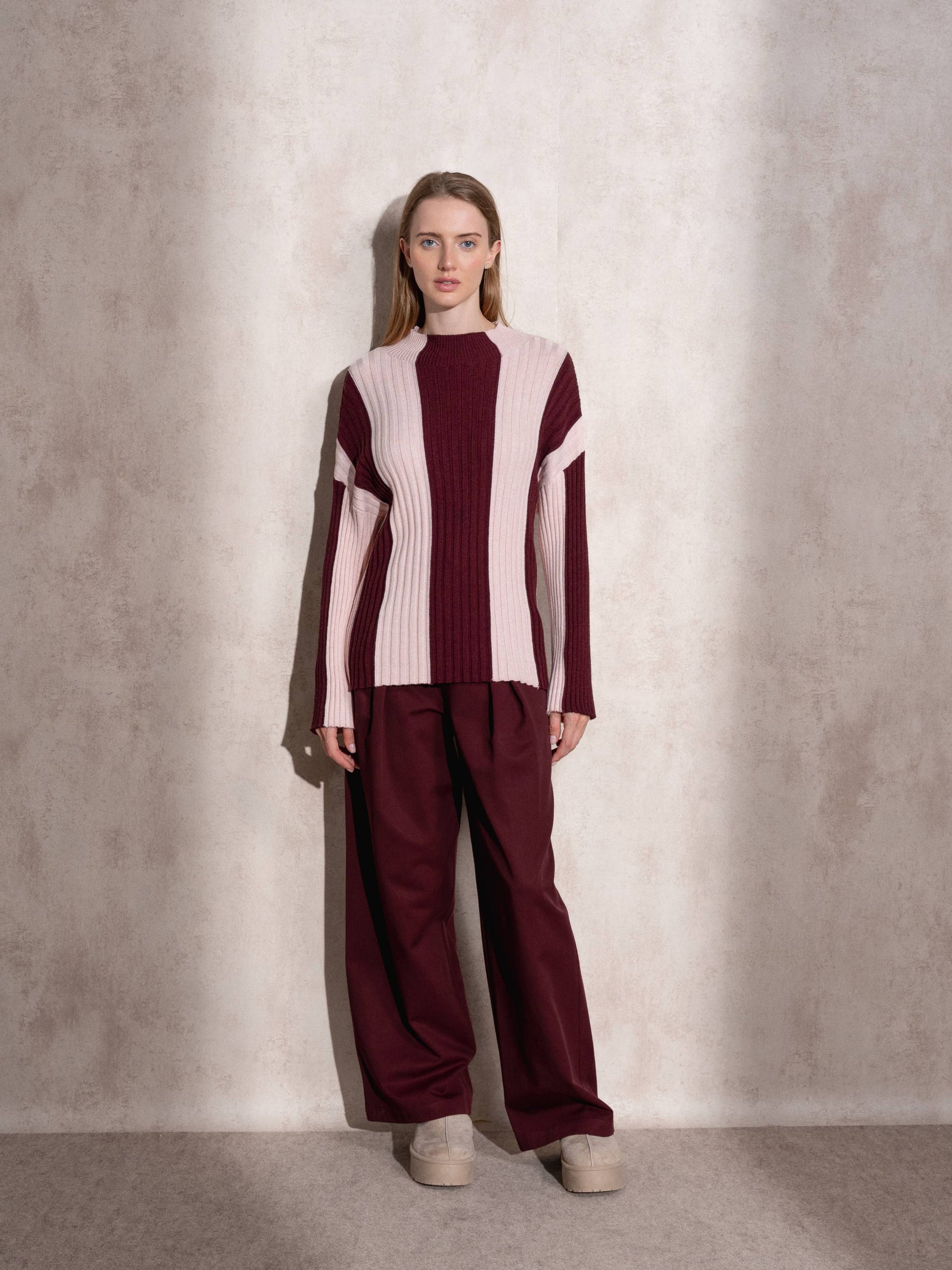Maglione a collo alto a righe in maglia