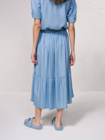 Gonna midi in denim leggero con bottoni frontali