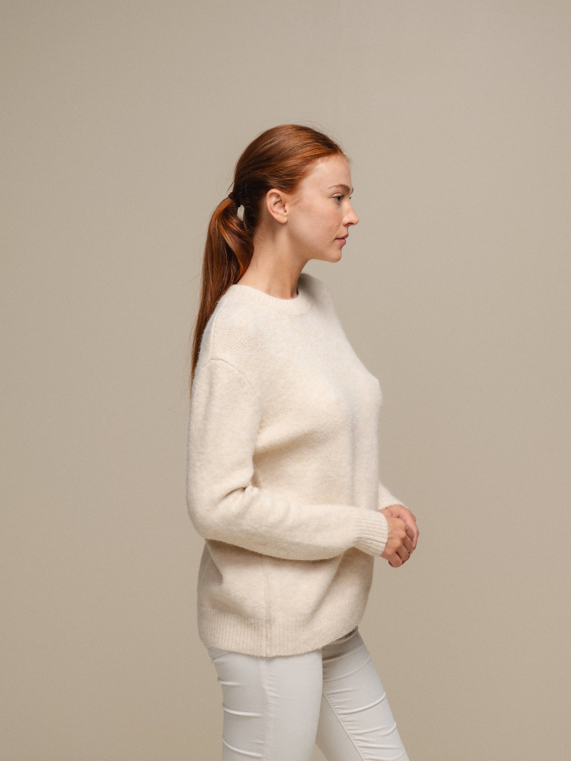 Maglione girocollo in maglia morbida da donna