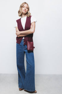 Gilet in maglia con scollo a V e bottoni