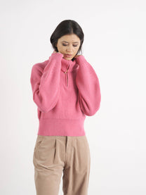 Maglia a costine con zip e collo ampio