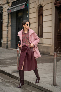 Cappotto corto in tessuto pesante con collo ampio
