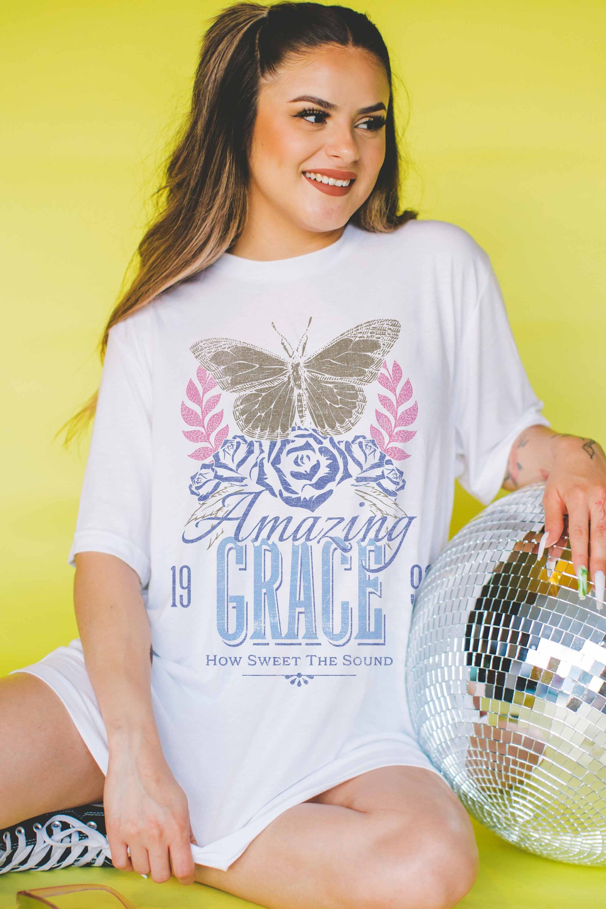 T-shirt con grafica Amazing Grace