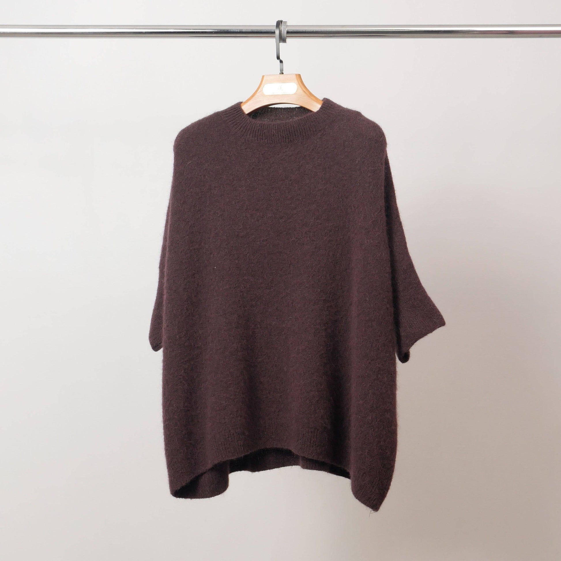 Maglione oversize in maglia soffice a maniche corte