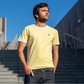 T-shirt in cotone biologico giallo slub con profili a contrasto