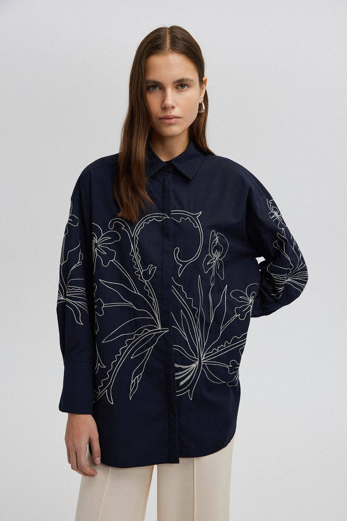 Camicia ricamata floreale oversize