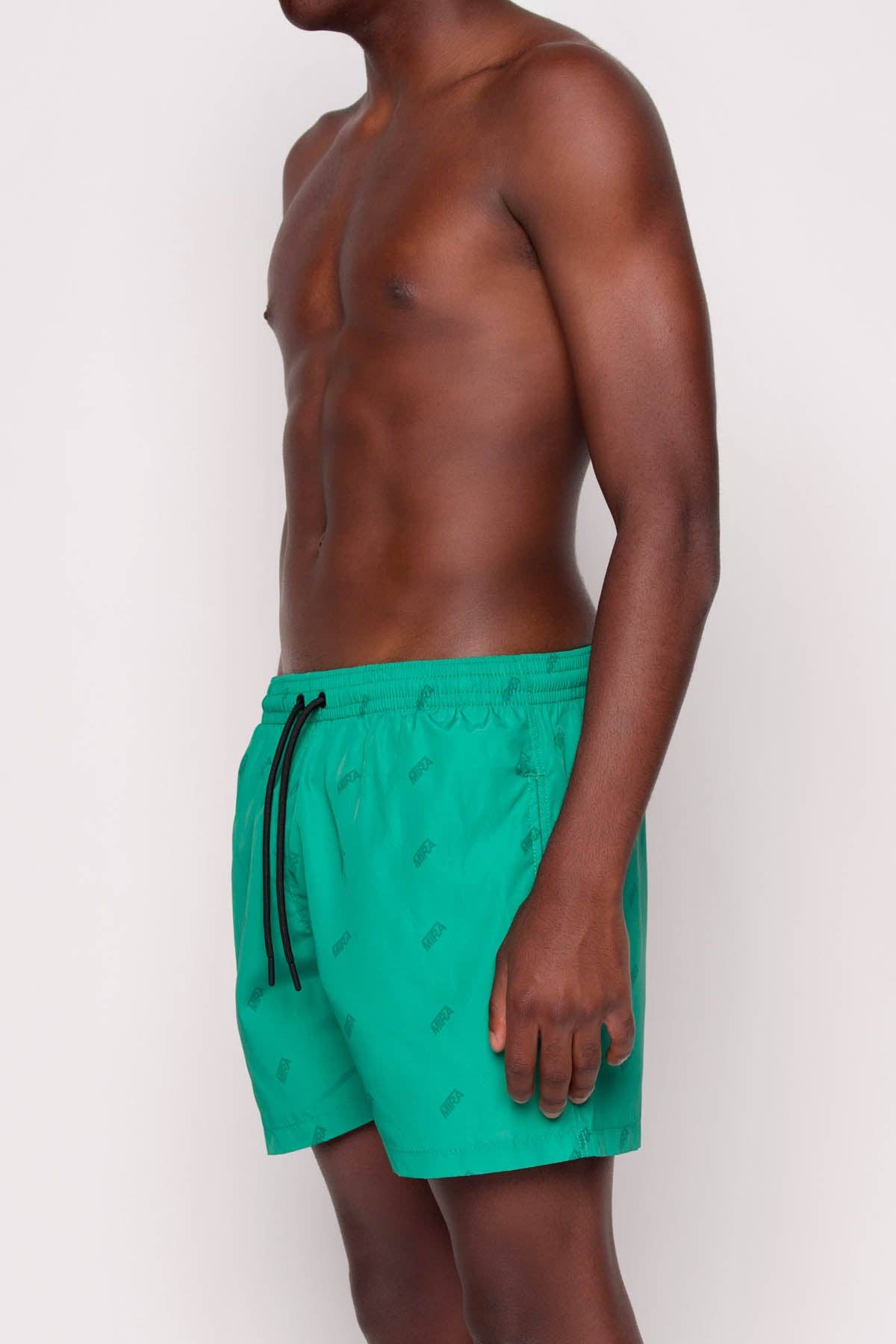 Costume da bagno uomo verde con asciugatura rapida
