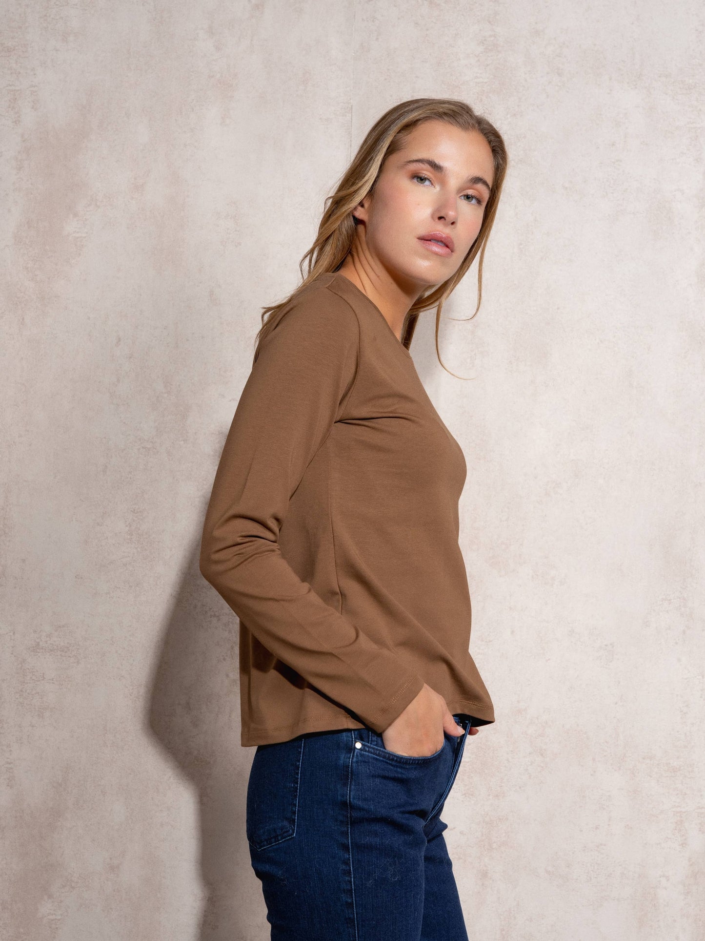 Maglia donna basic in cotone elasticizzato