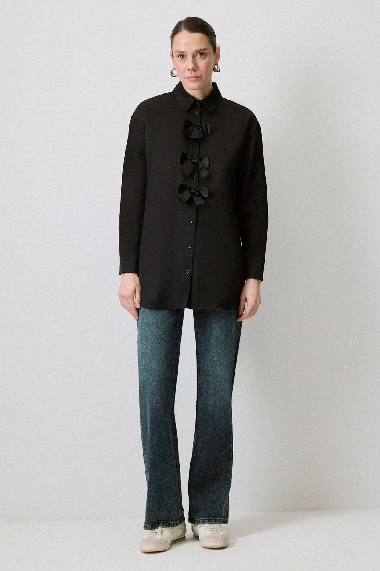 Camicia con fiocchi in misto cotone