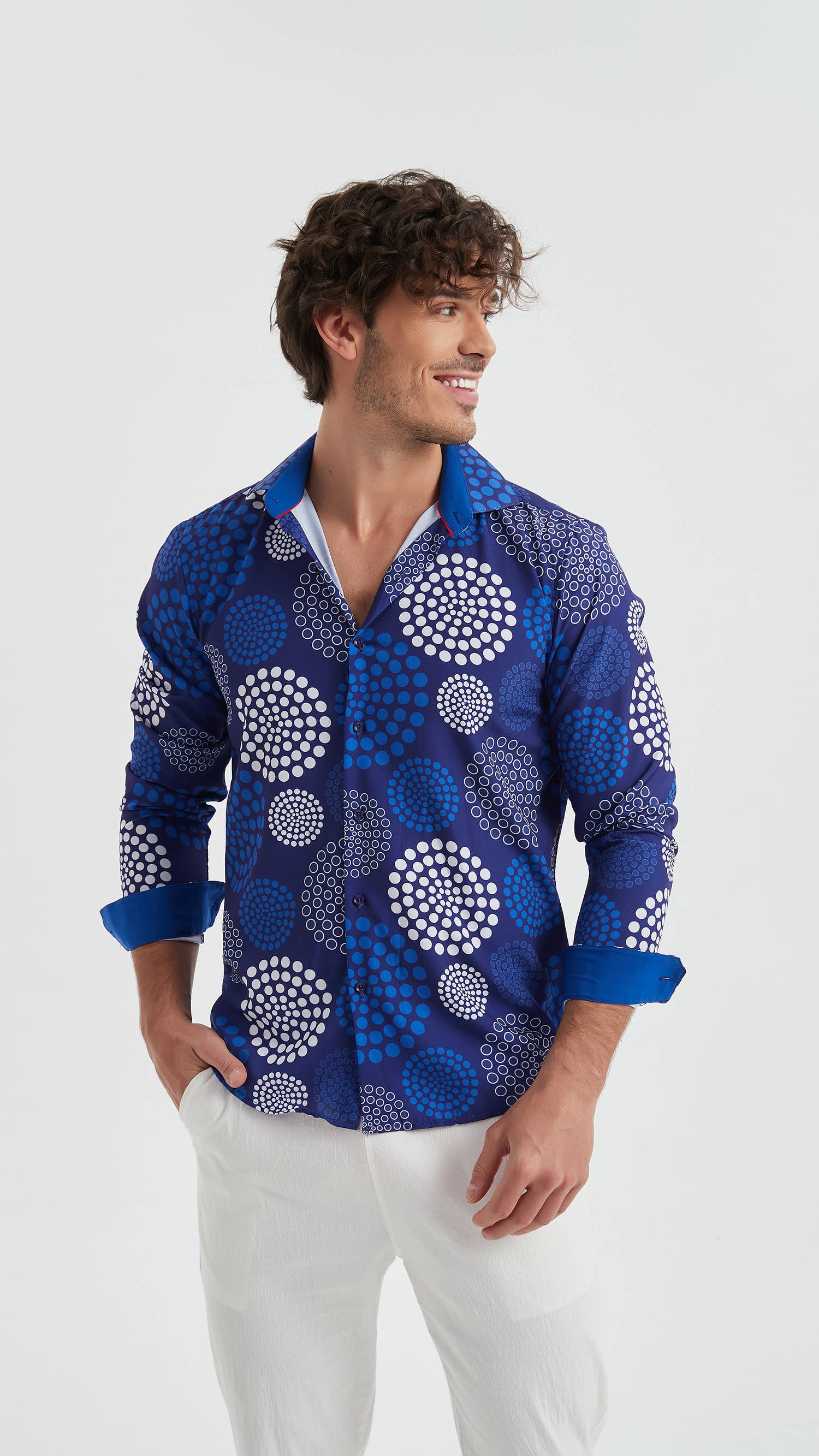 Camicia slim fit elasticizzata blu con stampa digitale