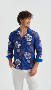 Camicia slim fit elasticizzata blu con stampa digitale