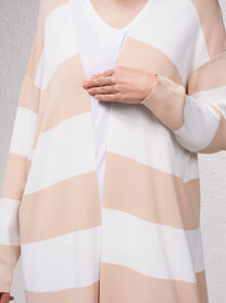 Cardigan lungo a righe aperto