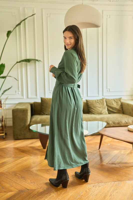 Abito midi in viscosa e Tencel con bottoni e cintura