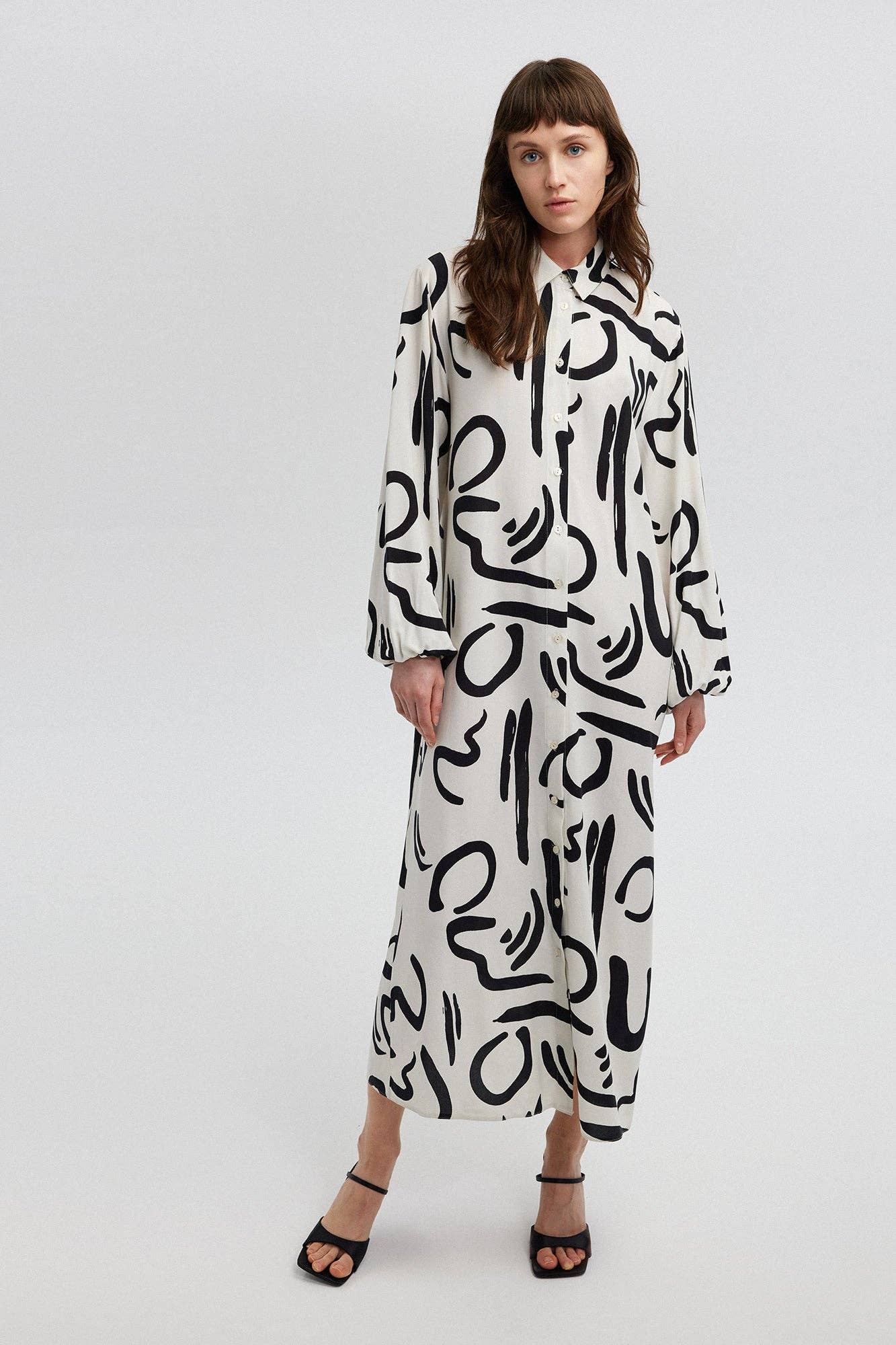 Abito camicia lungo con stampa monocromatica