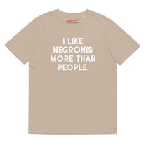 T-shirt unisex in cotone biologico con scritta “I Negronis mi piacciono più delle persone”