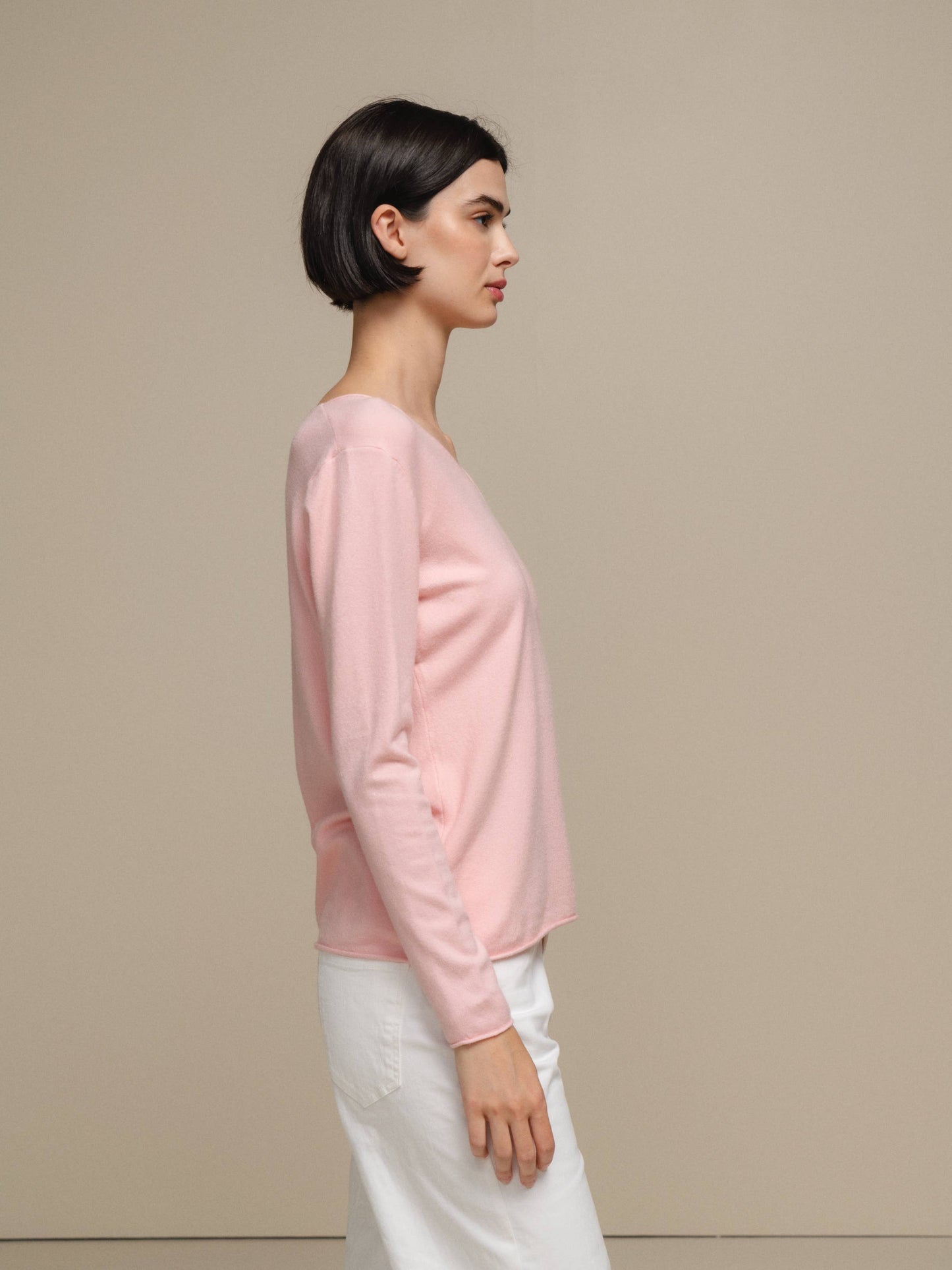 Maglione in maglia da donna con scollo a V