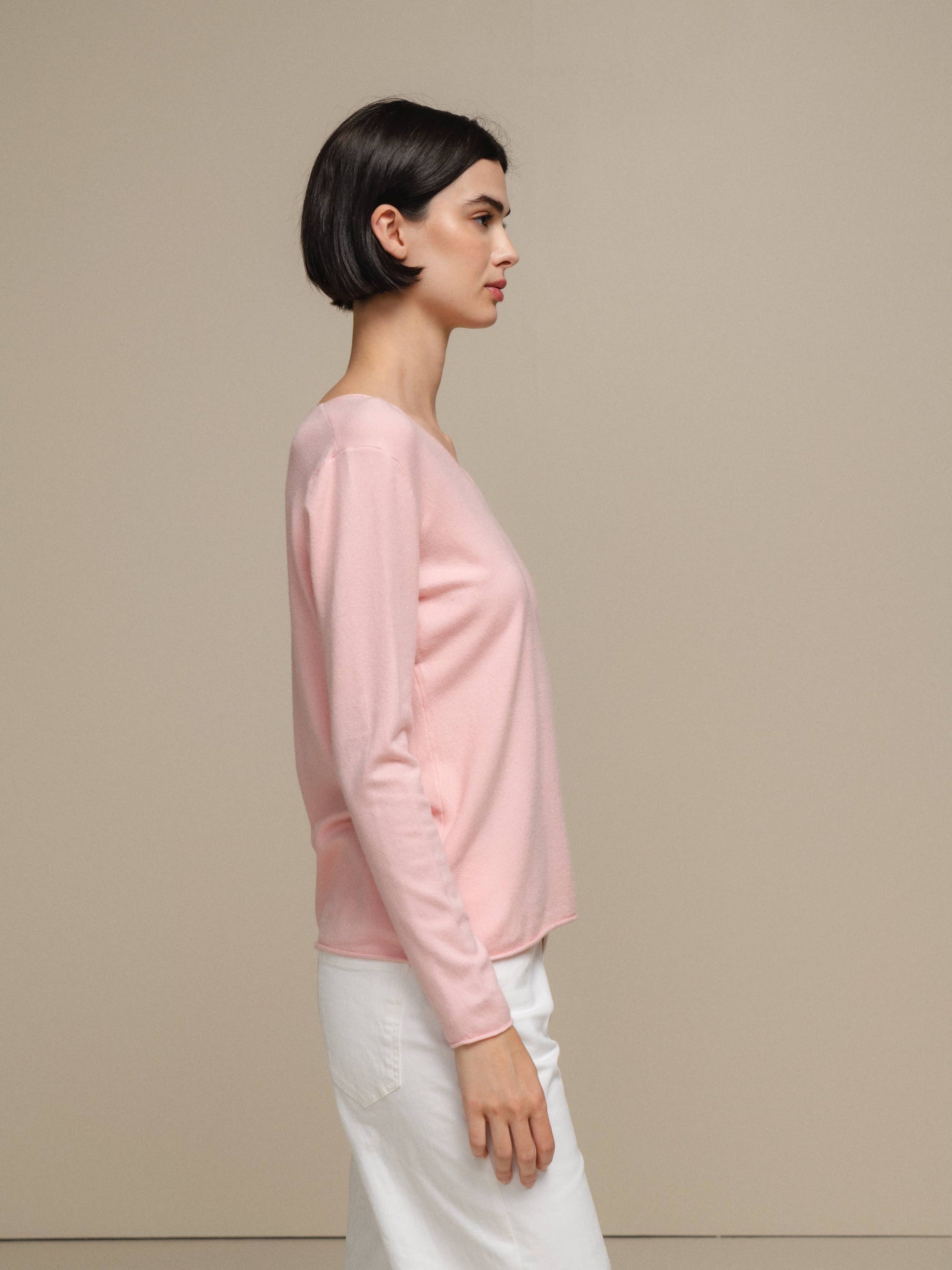 Maglione in maglia da donna con scollo a V