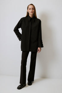 Camicia a righe con polsini larghi