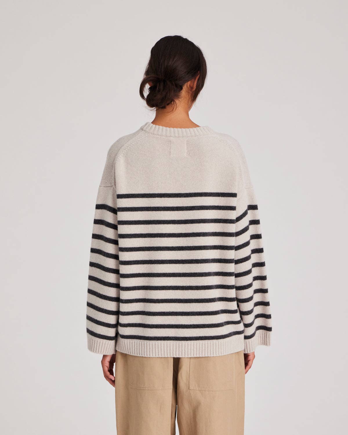 Maglione oversize a righe in lana d’agnello biologica