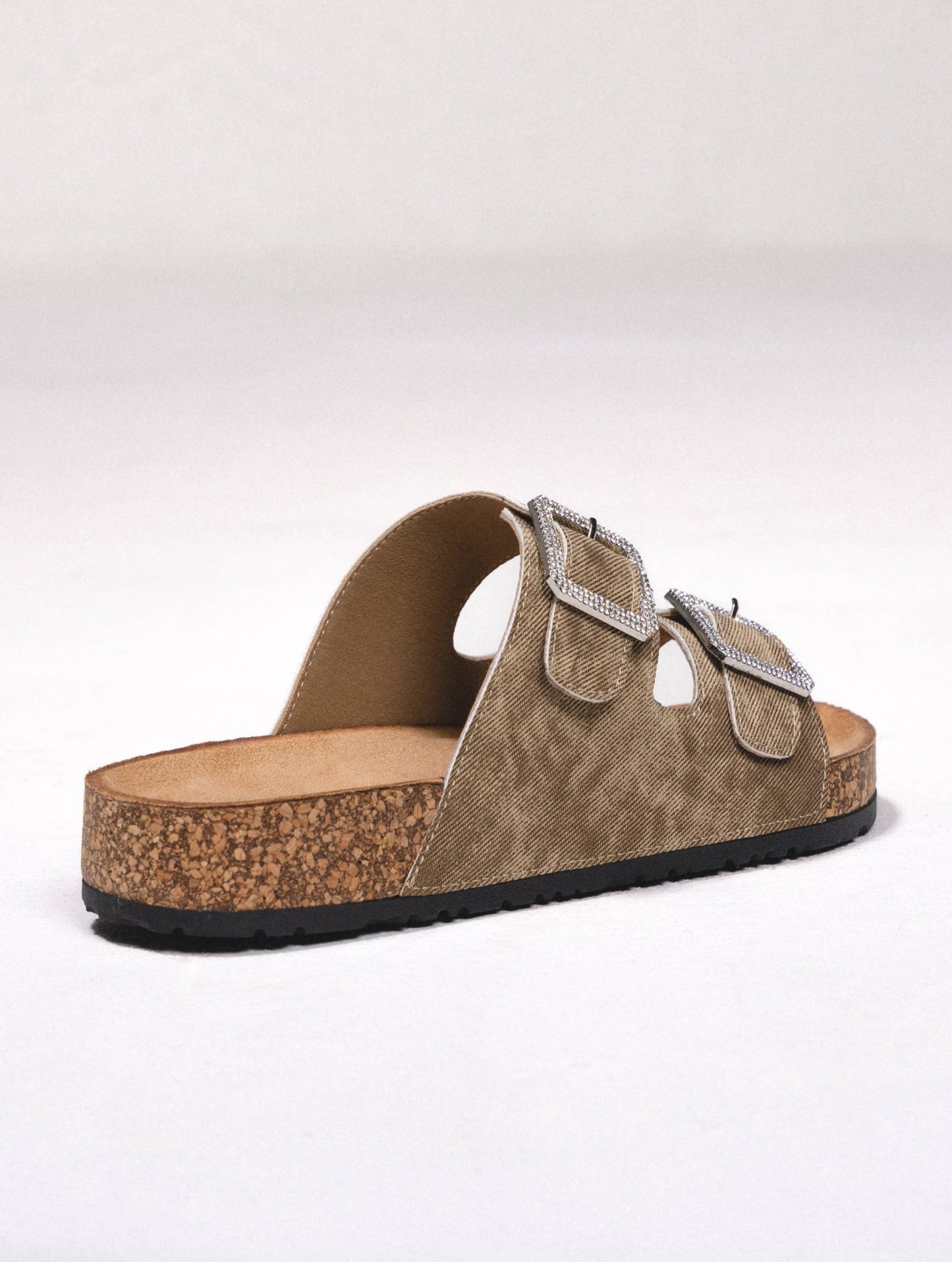 Sandali bassi con fibbie glitterate