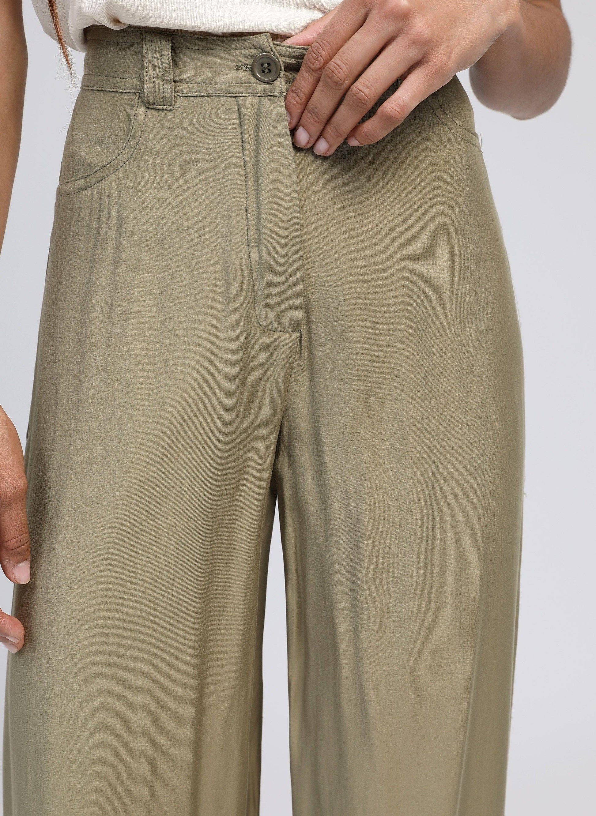 Pantaloni a vita alta svasati kaki in tessuto setoso