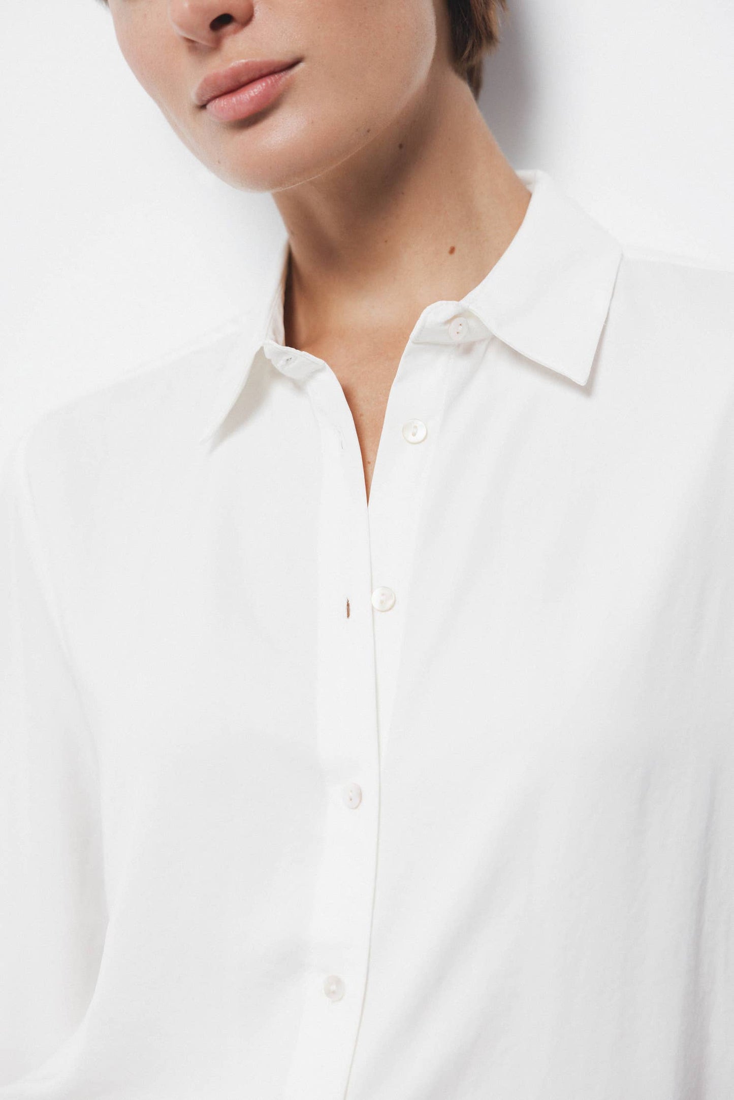Camicia in raso tinta unita