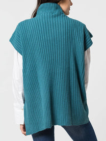 Gilet in maglia a coste con collo alto