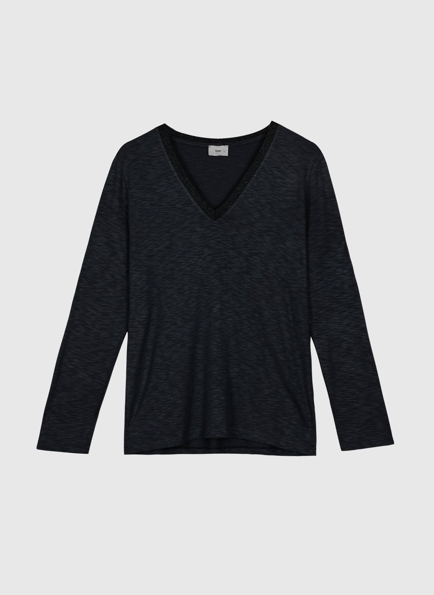 T-shirt Tenio nera con scollo a V e maniche lunghe
