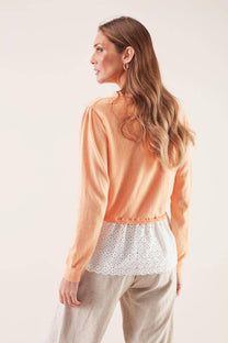 Maglia in cotone con balza ricamata