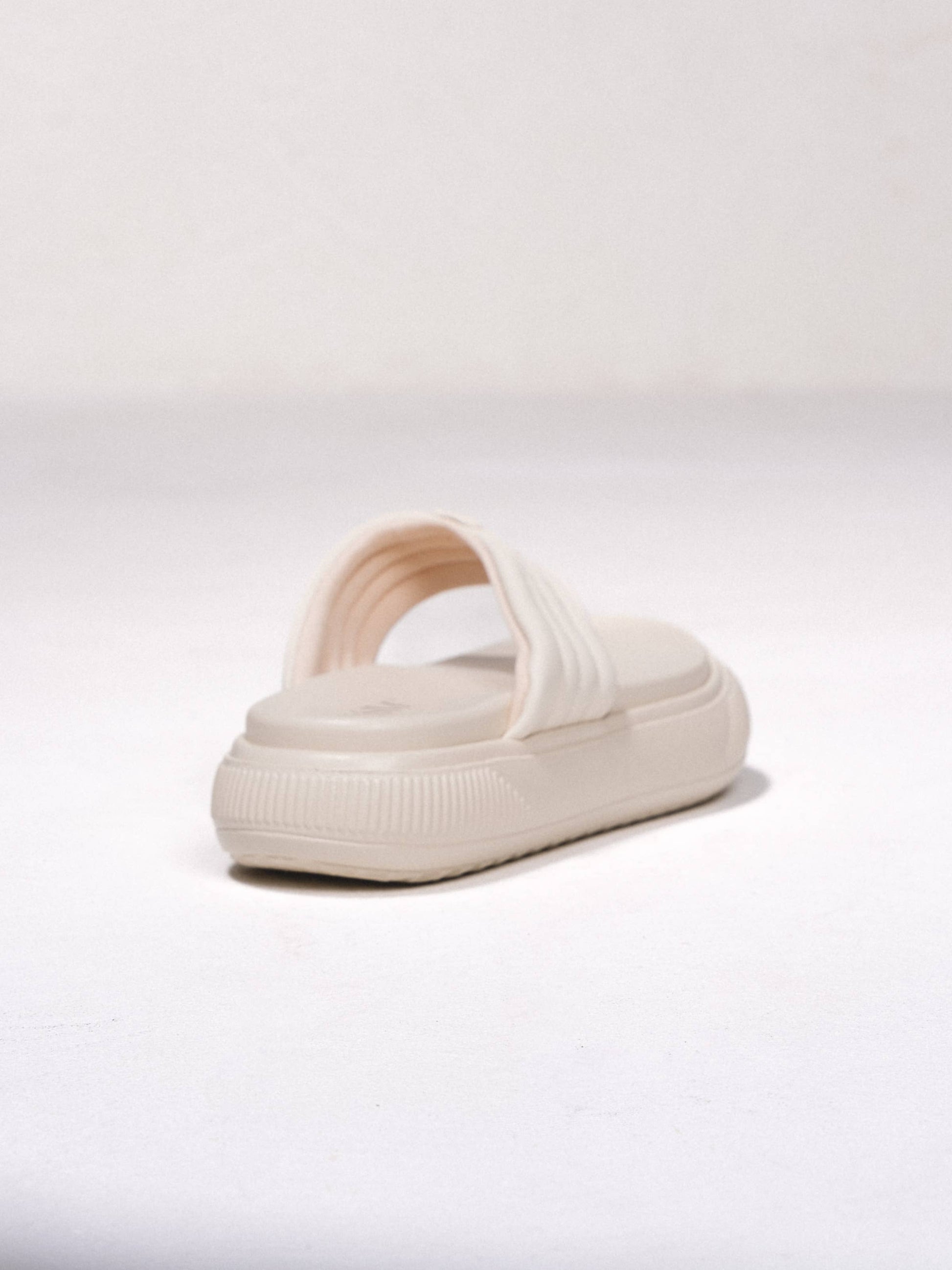 Sandali infradito platform con zeppa e fasce imbottite