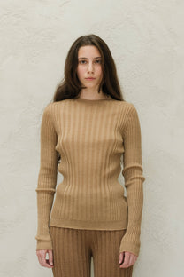 Maglione girocollo a costine in lana merino extra fine