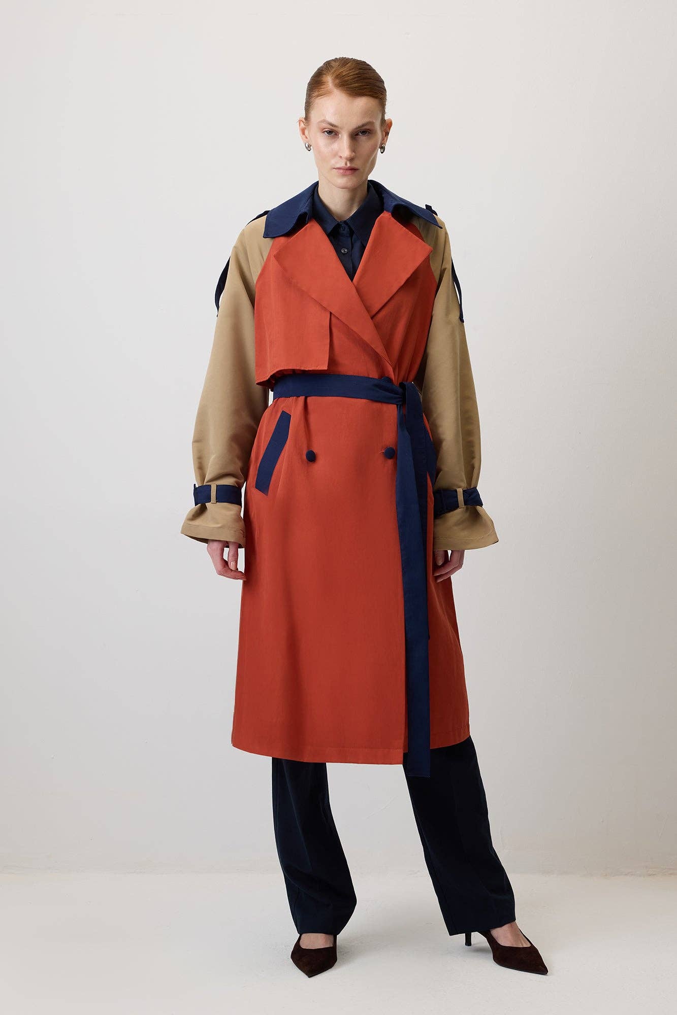 Trench coat color block con cintura