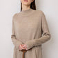 Abito midi in maglia con dolcevita e cintura