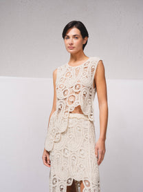 Top asimmetrico crochet in cotone