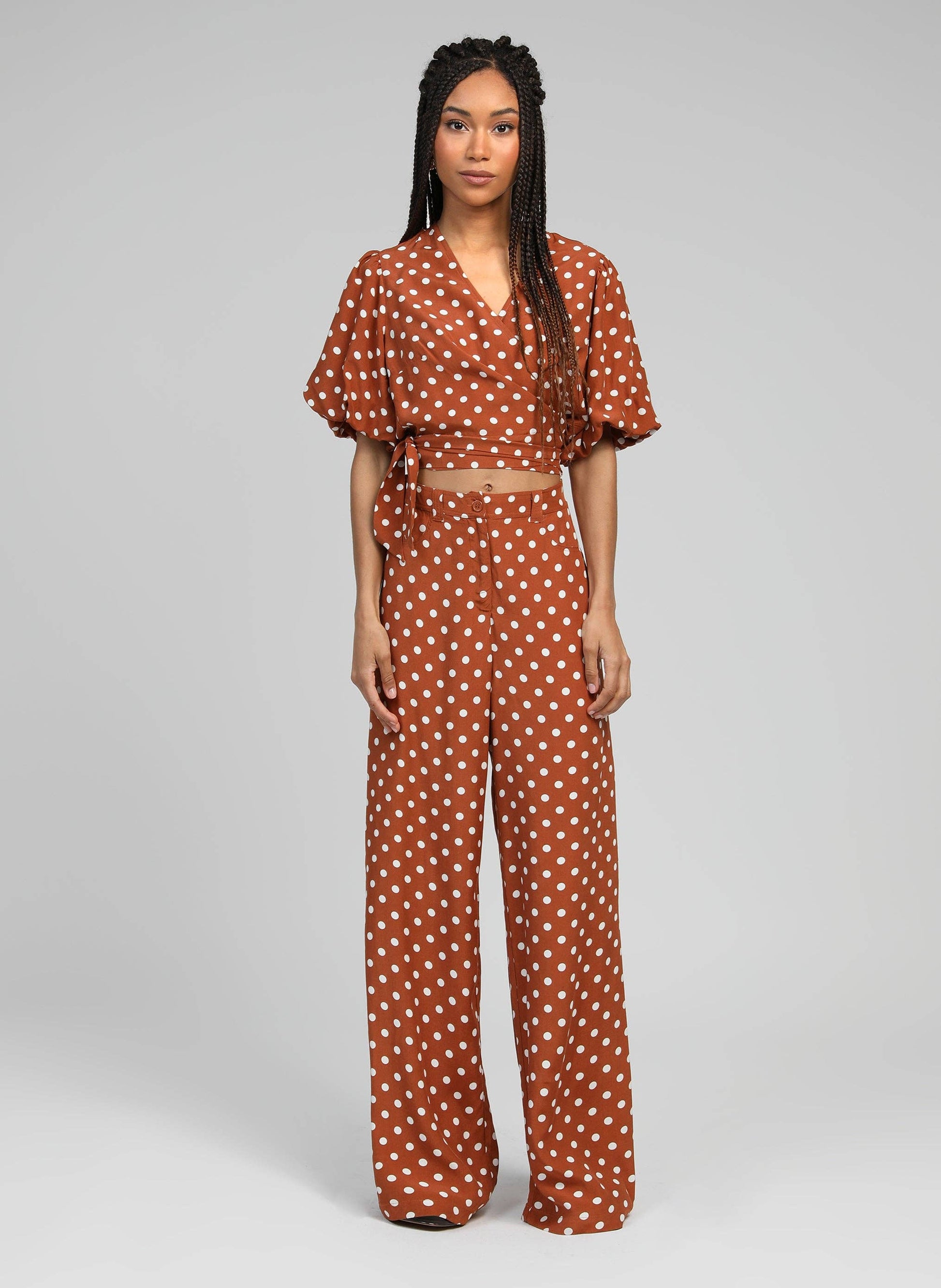 Pantaloni flare a pois caramello a vita alta
