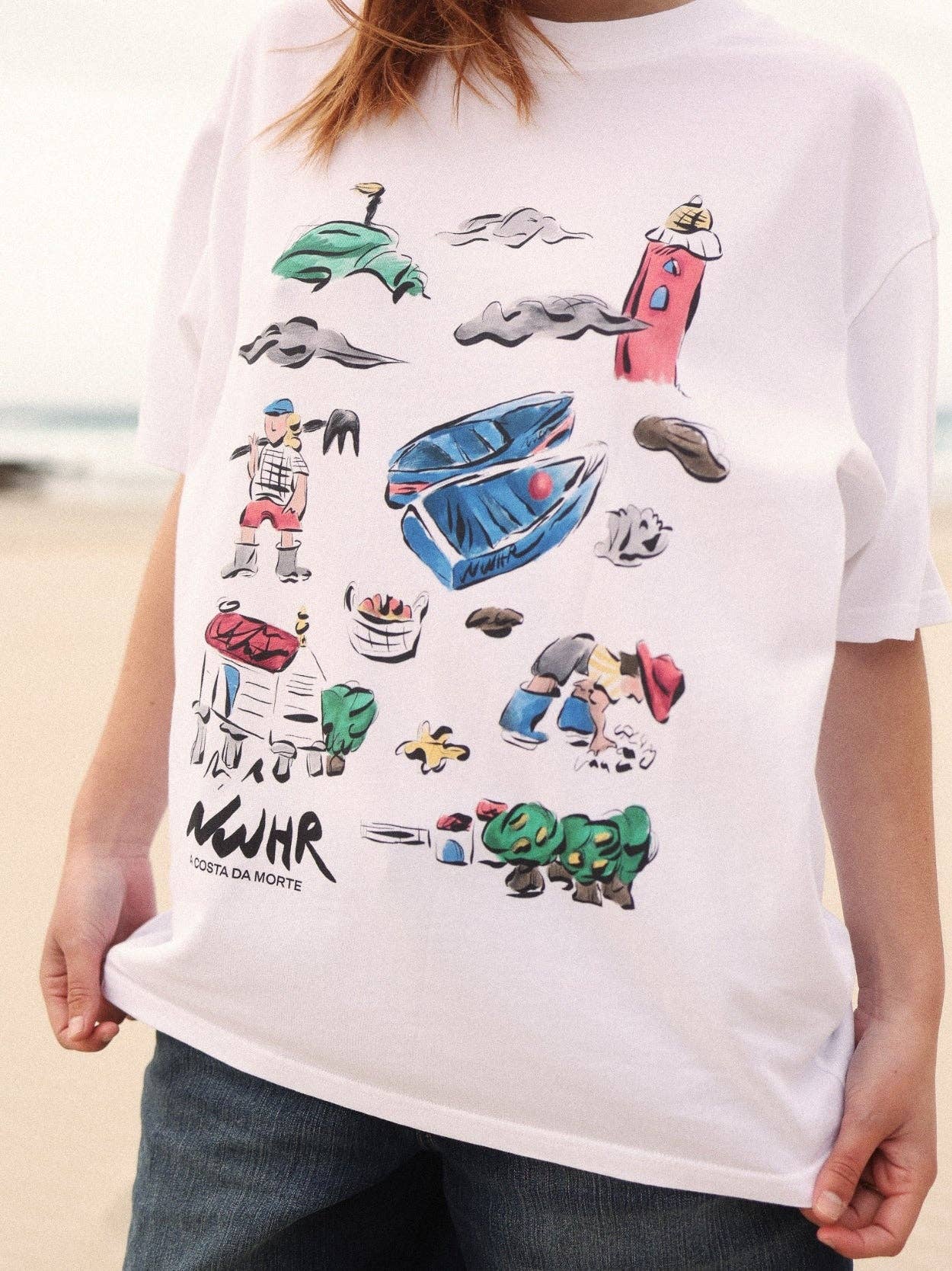 T-shirt Oversize Bianca con Stampa Costa da Morte
