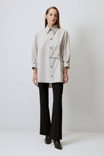 Camicia oversize con cintura asimmetrica
